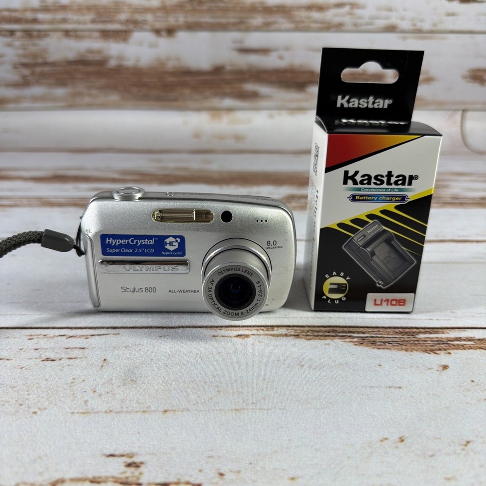 Olympus Stylus 800 All-Weather 8MP Digital Camera w/ Battery & Charger Used